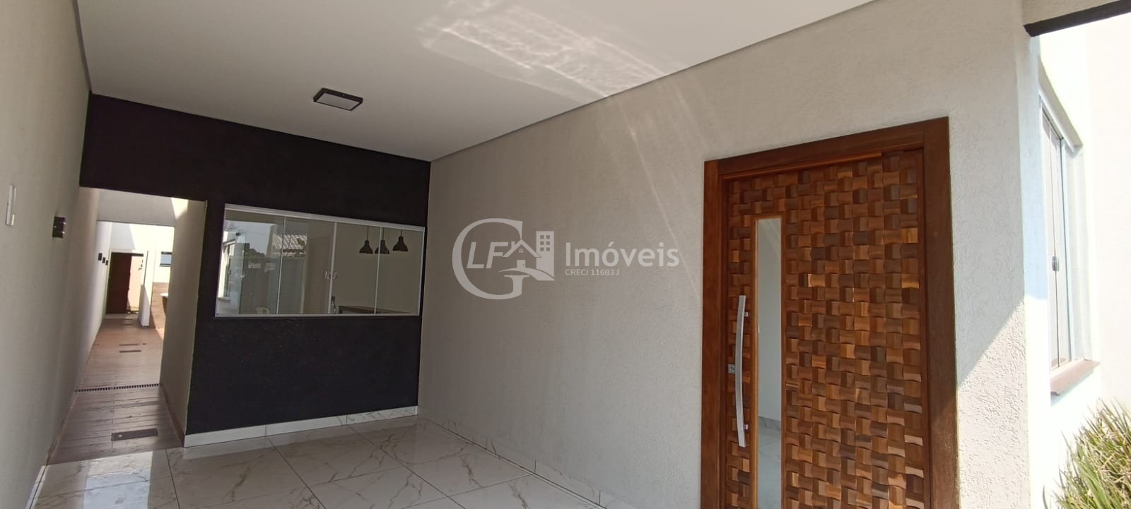 Casa à venda com 3 quartos, 240m² - Foto 2