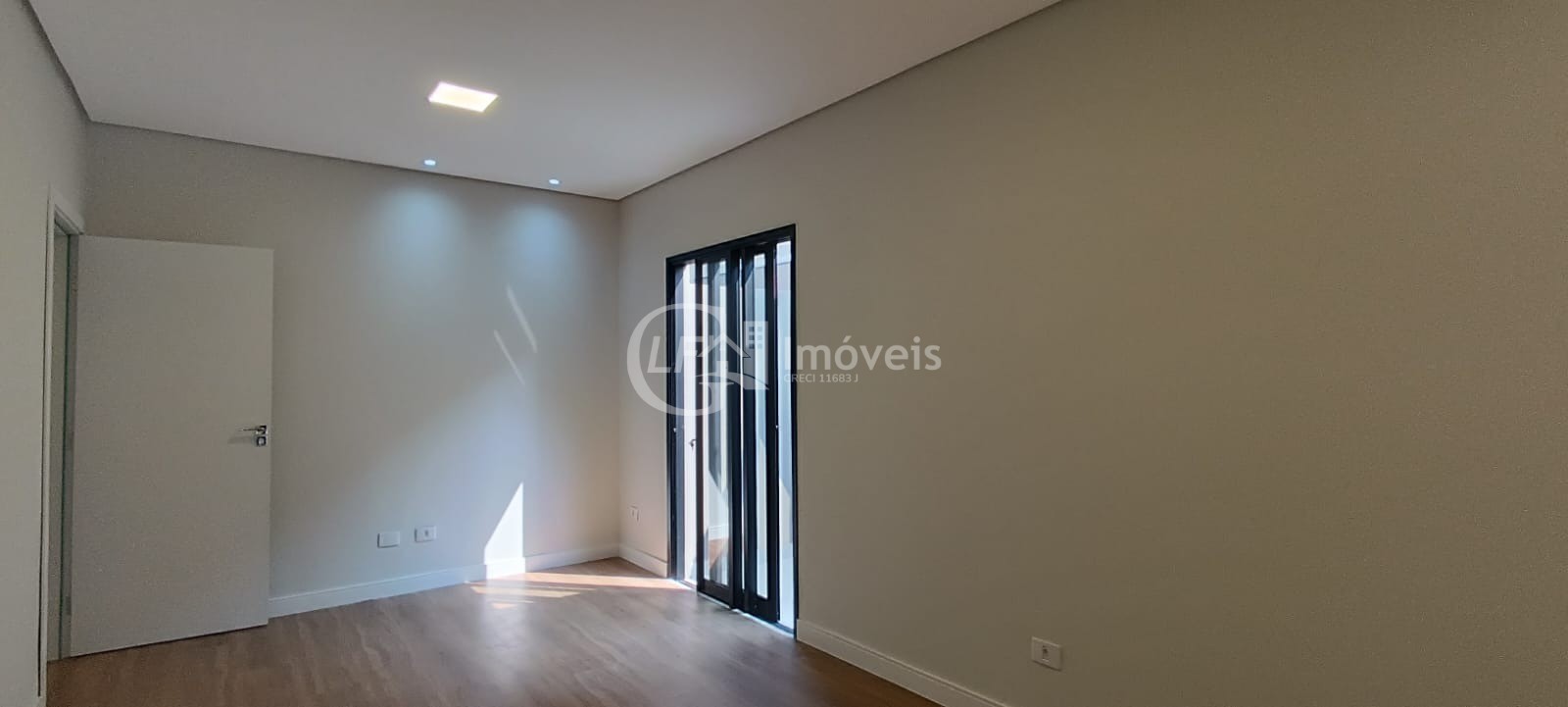 Casa à venda com 3 quartos, 360m² - Foto 15