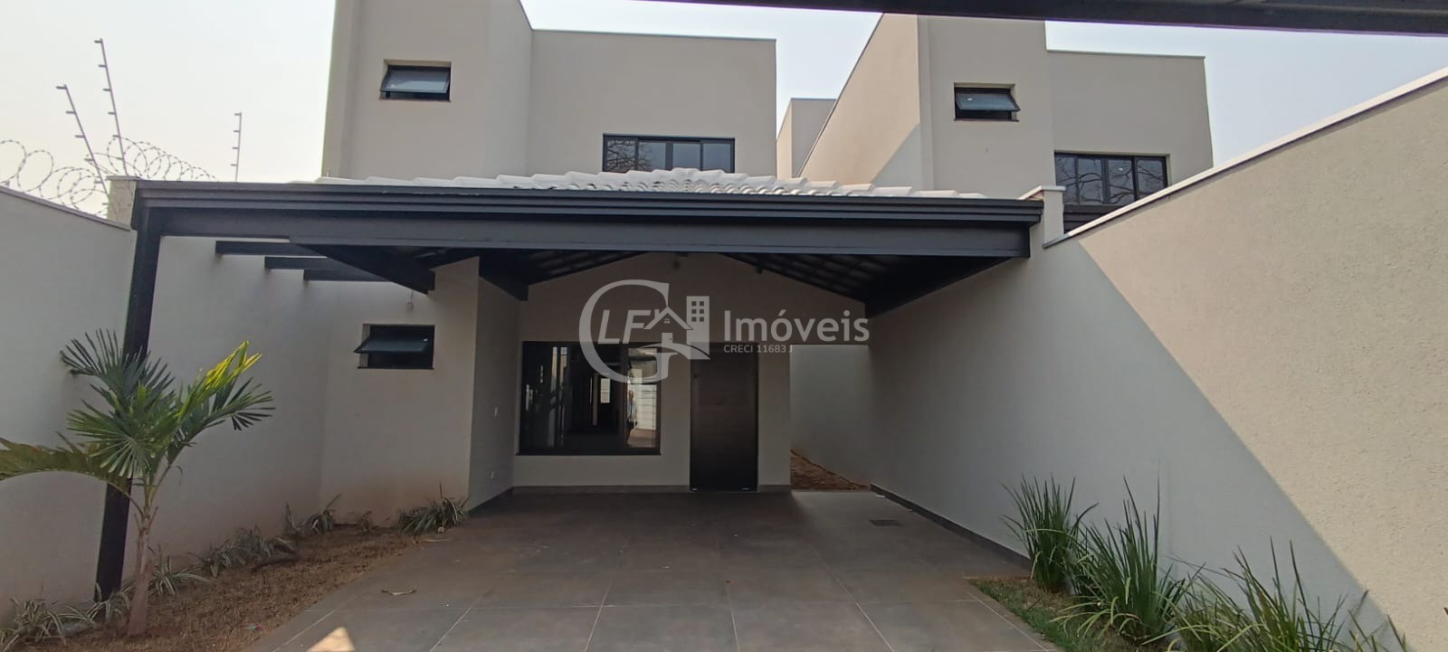 Casa à venda com 3 quartos, 202m² - Foto 2