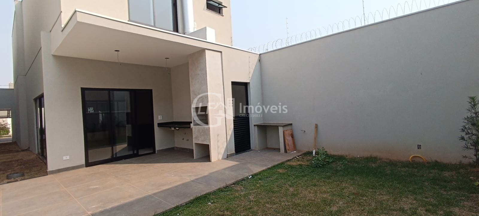 Casa à venda com 3 quartos, 202m² - Foto 11