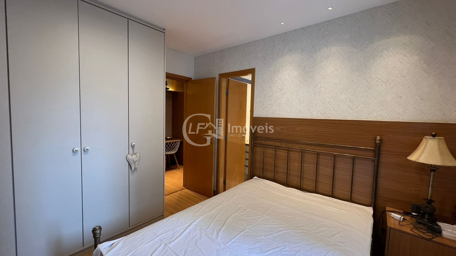 Apartamento à venda com 3 quartos, 227m² - Foto 21