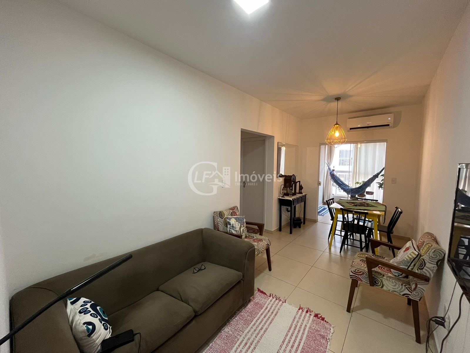 Apartamento à venda com 2 quartos, 63m² - Foto 2