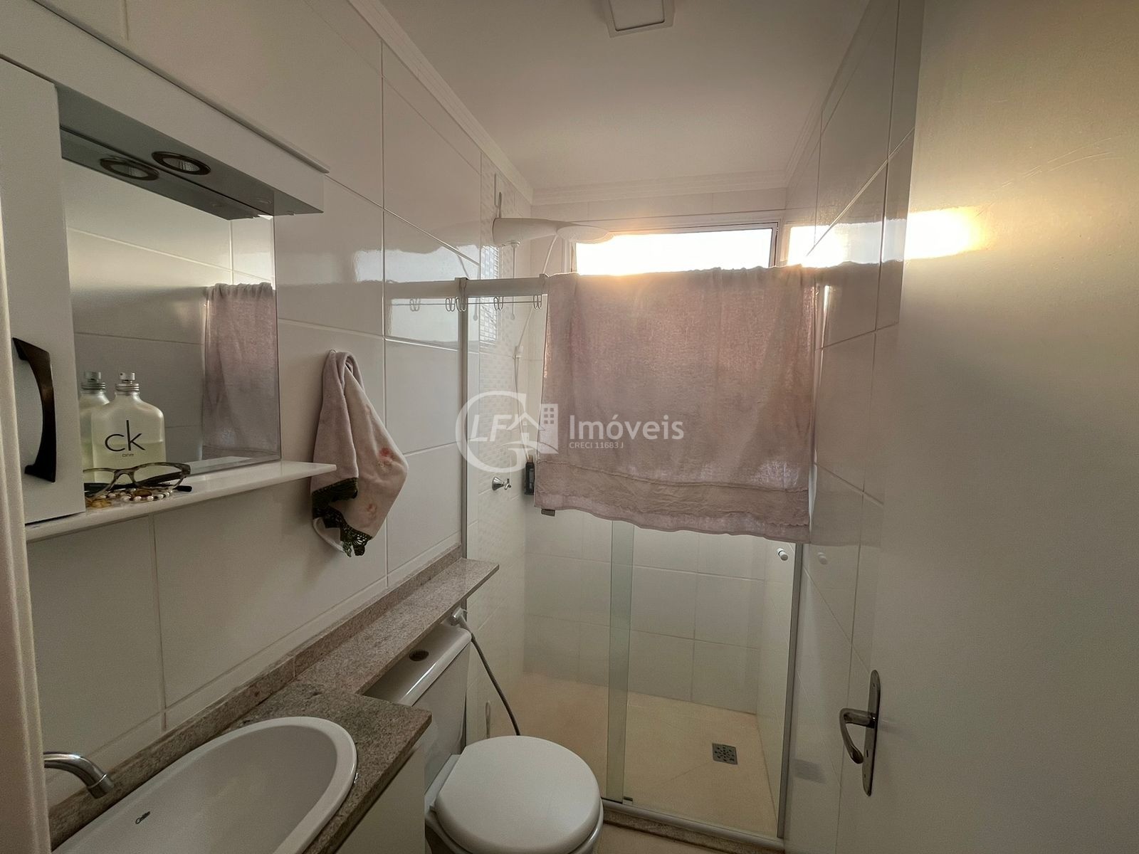 Apartamento à venda com 2 quartos, 63m² - Foto 7