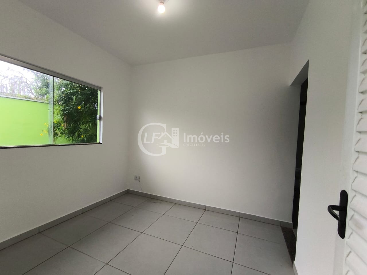 Casa para alugar com 2 quartos, 60m² - Foto 3