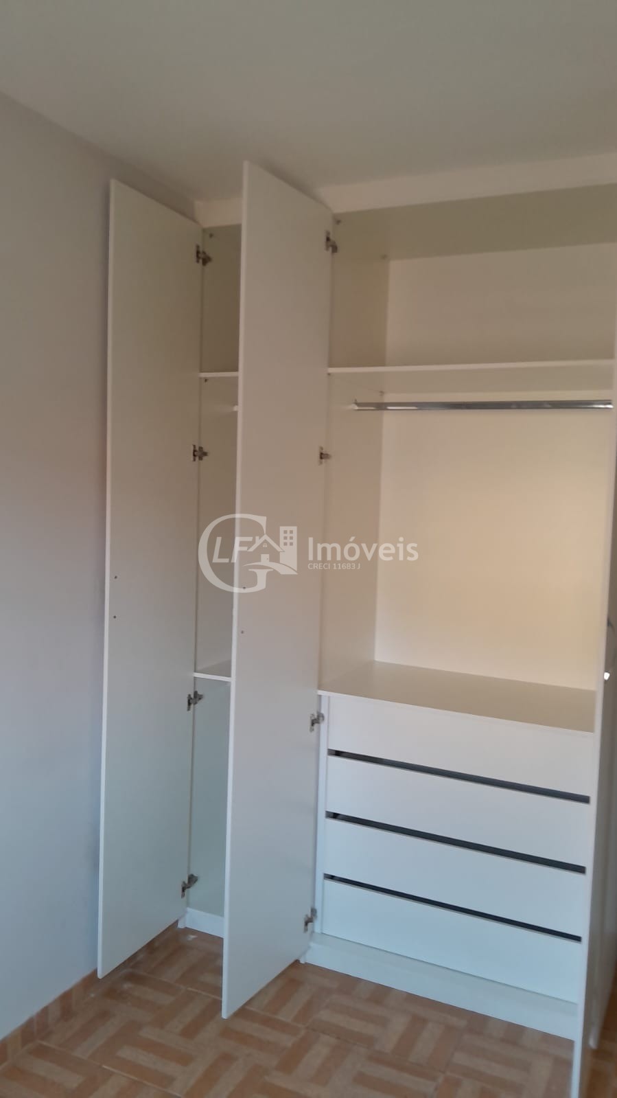 Apartamento para alugar com 2 quartos, 64m² - Foto 11