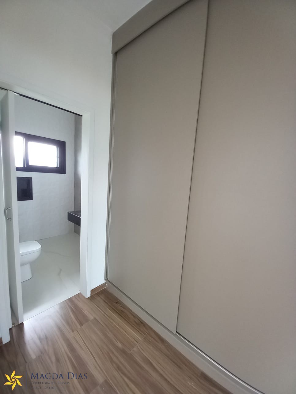 Casa à venda com 6 quartos, 311m² - Foto 40