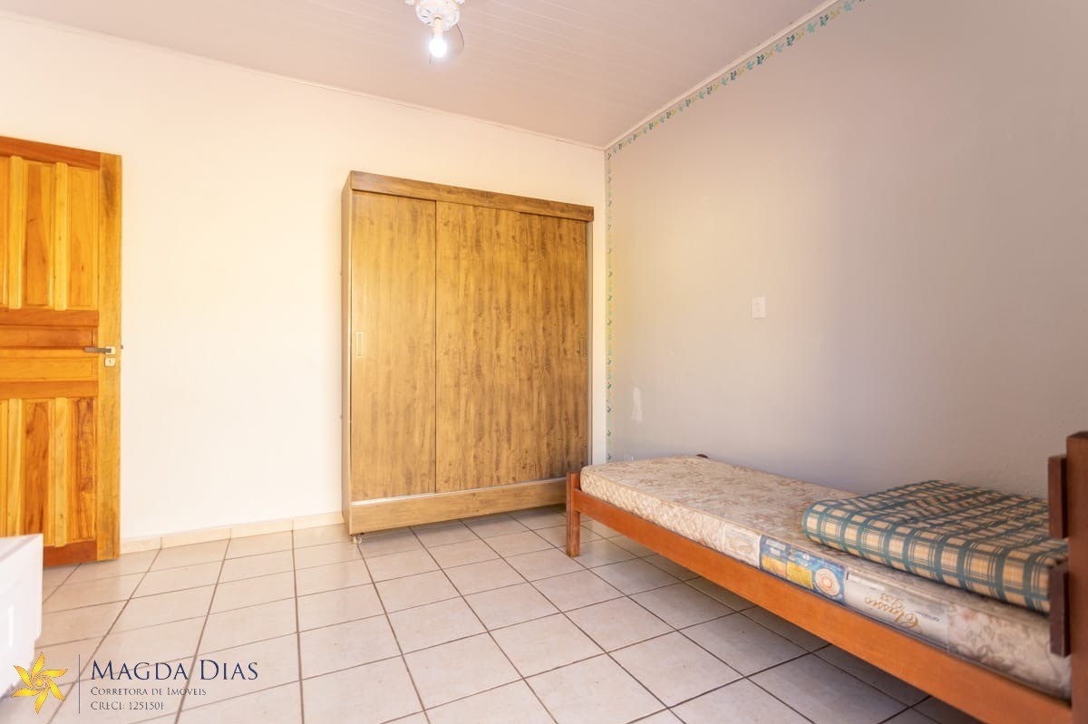 Casa à venda com 5 quartos, 197m² - Foto 17