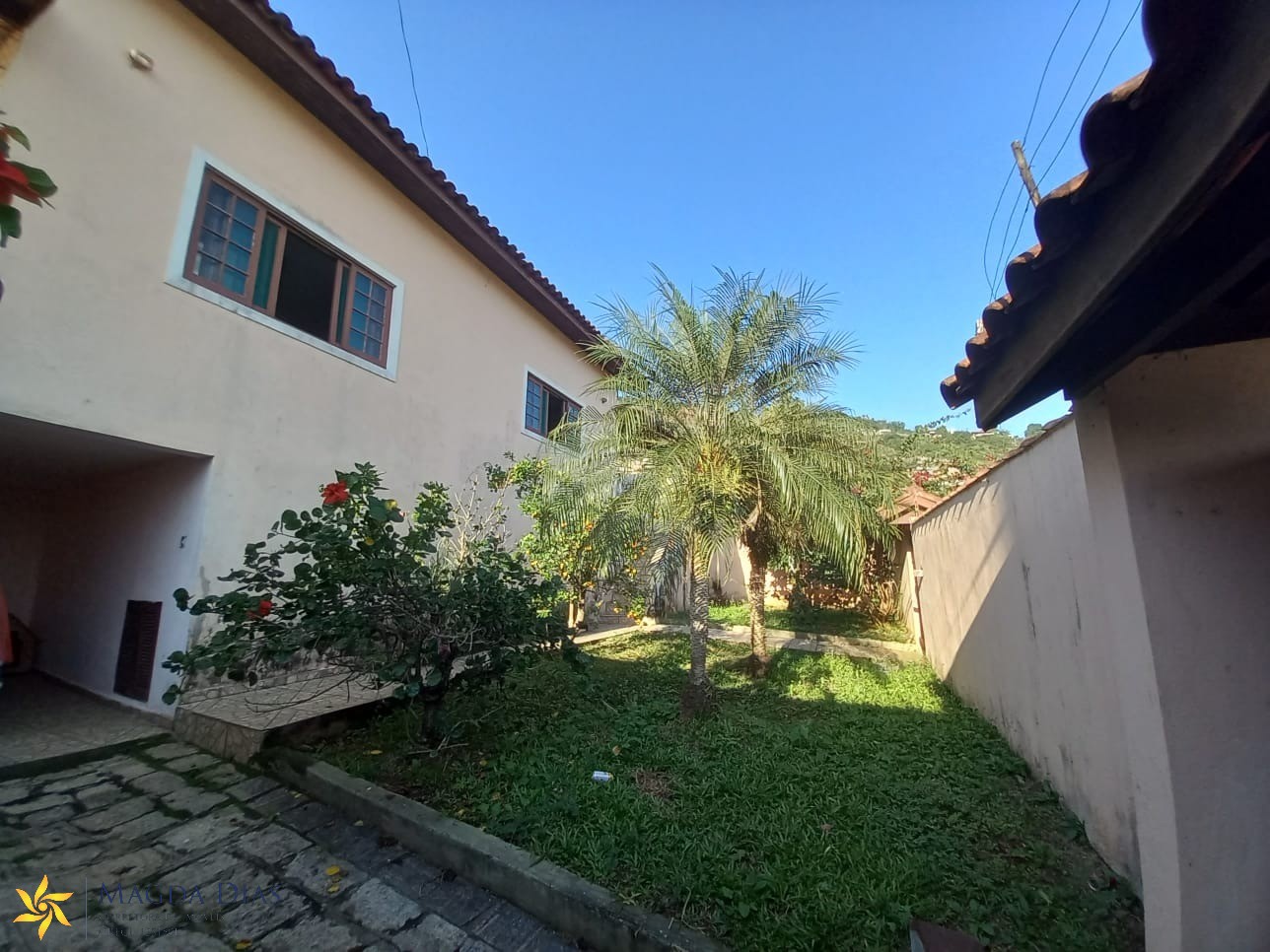 Casa à venda com 5 quartos, 170m² - Foto 1