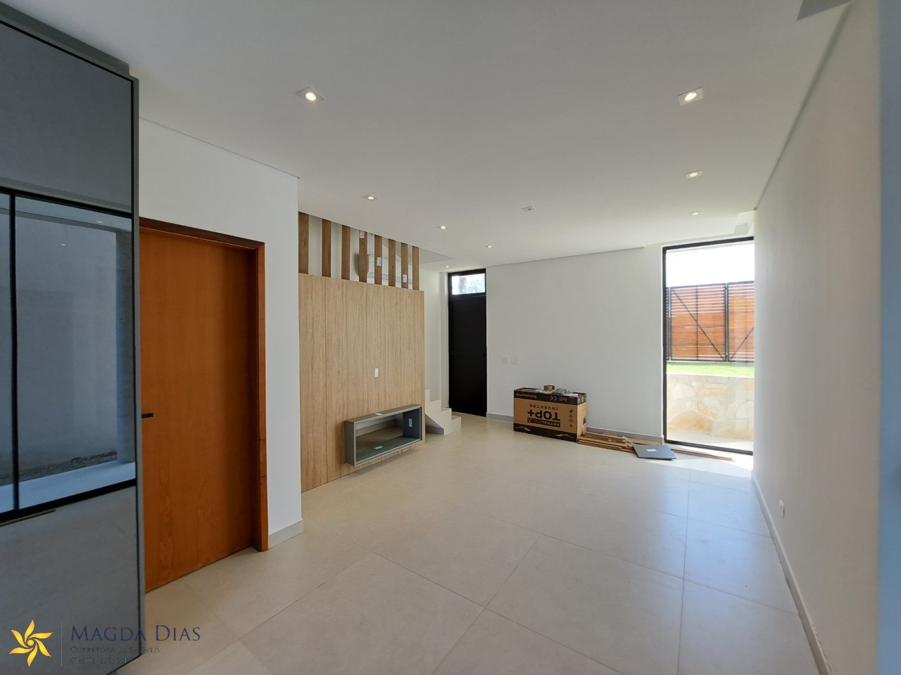 Casa à venda com 3 quartos, 135m² - Foto 2