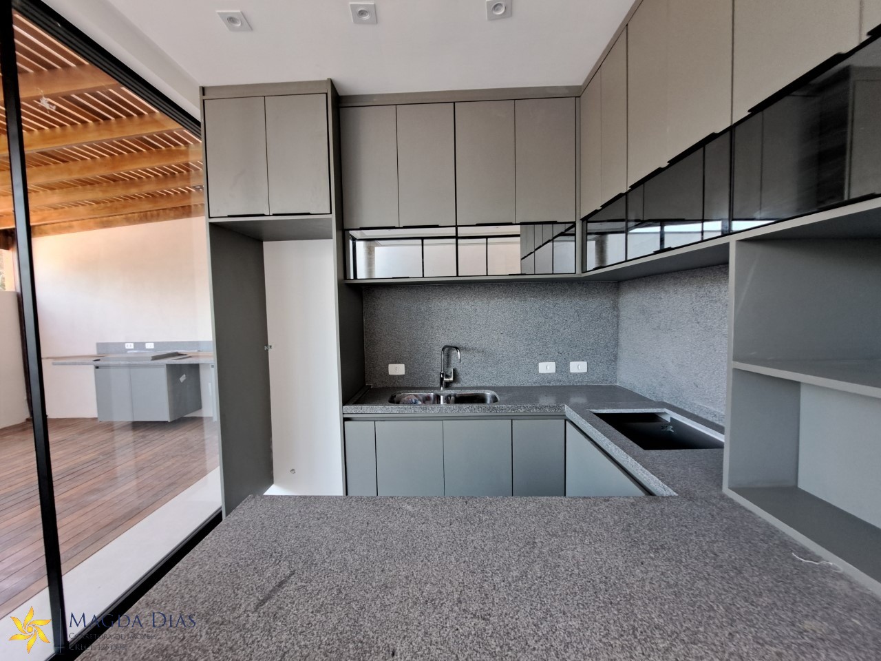 Casa à venda com 3 quartos, 135m² - Foto 4