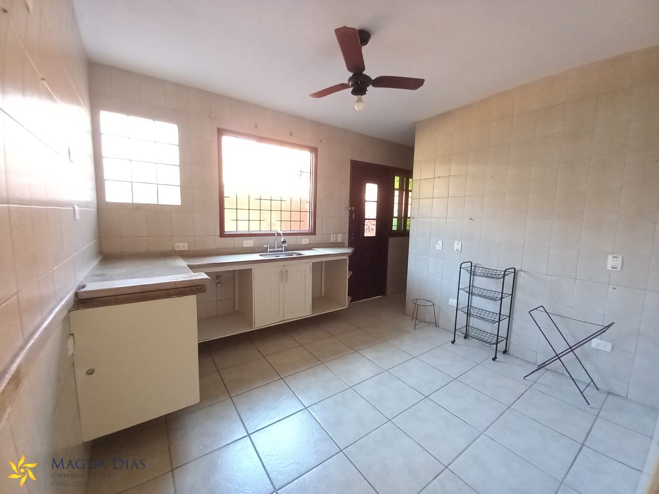 Casa à venda com 4 quartos, 374m² - Foto 12