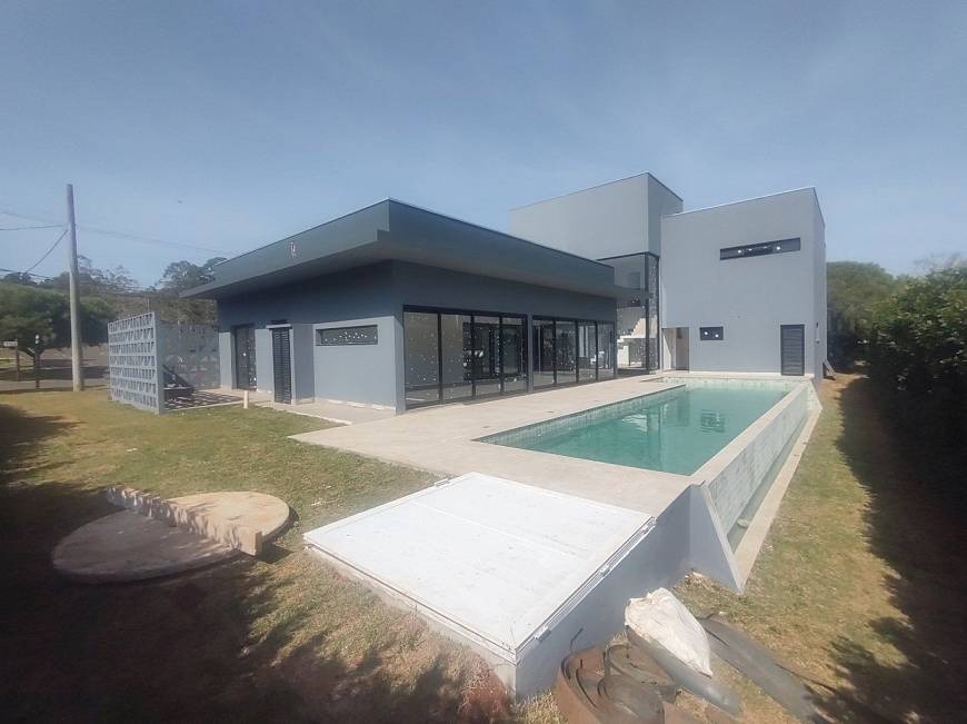 Excelente Casa no Condomnio Lago Azul com 500 m em Araoiaba da Serra.
