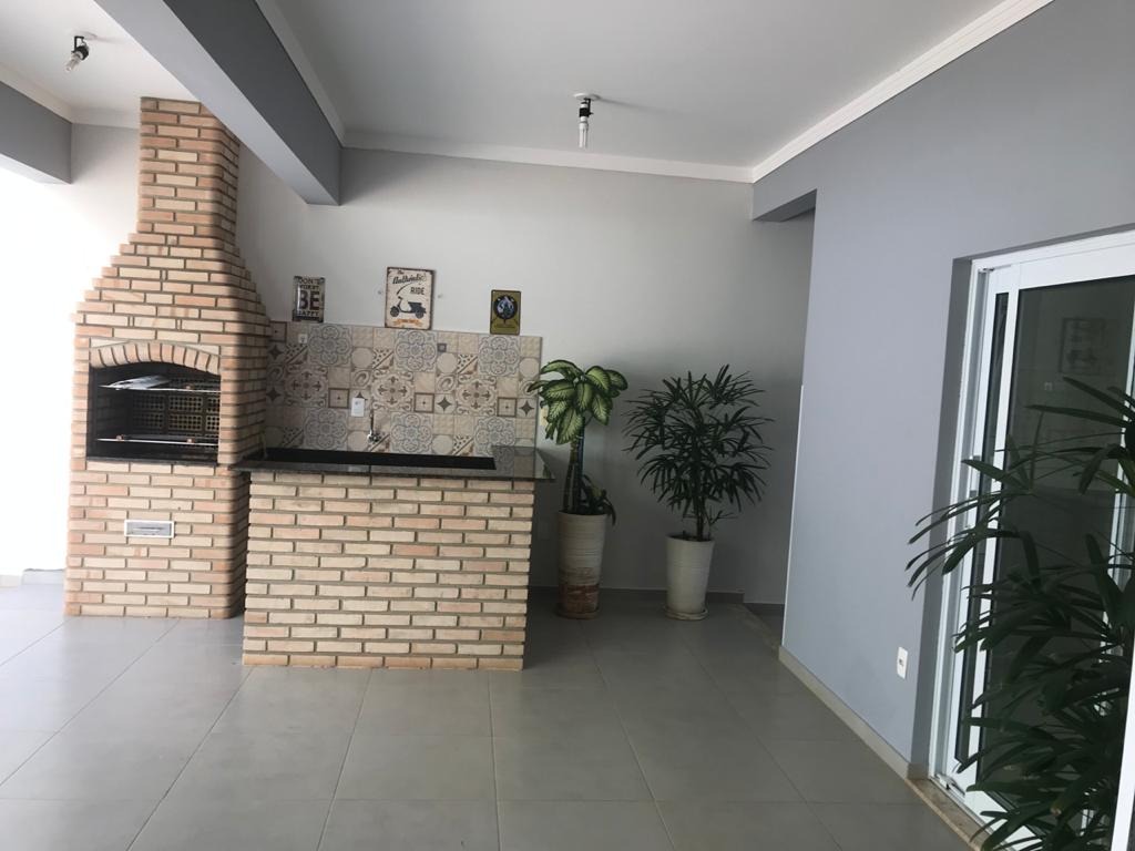 Casa à venda com 2 quartos, 330m² - Foto 11