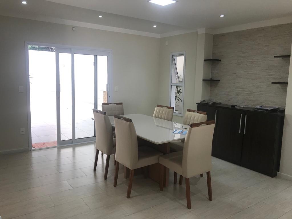 Casa à venda com 2 quartos, 330m² - Foto 18