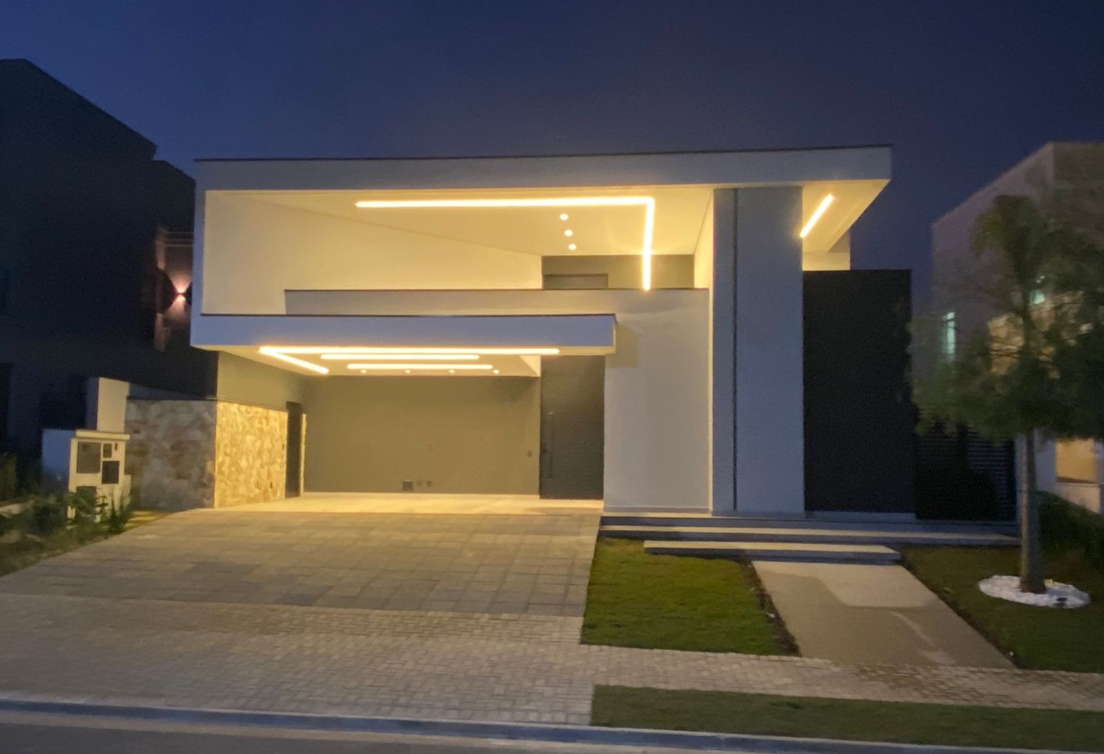 Casa de Condomínio com 3 Quartos para alugar, 245m² -  Alphaville Nova Esplanada IV - Votorantim