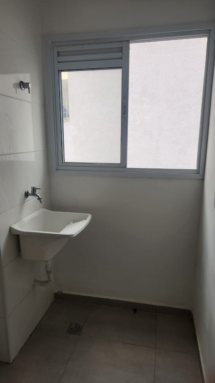 Apartamento para alugar com 2 quartos, 64m² - Foto 9