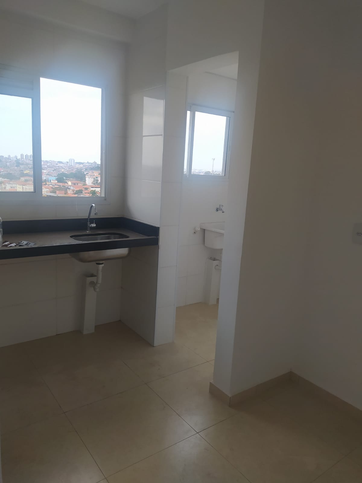 Apartamento para alugar com 2 quartos, 64m² - Foto 2