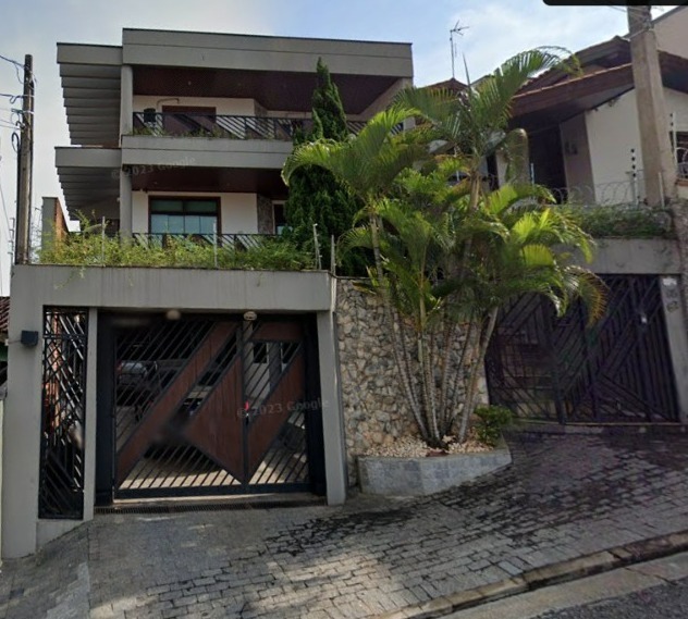 Linda Casa de 400m² na Vila Camargo - Sorocaba SP