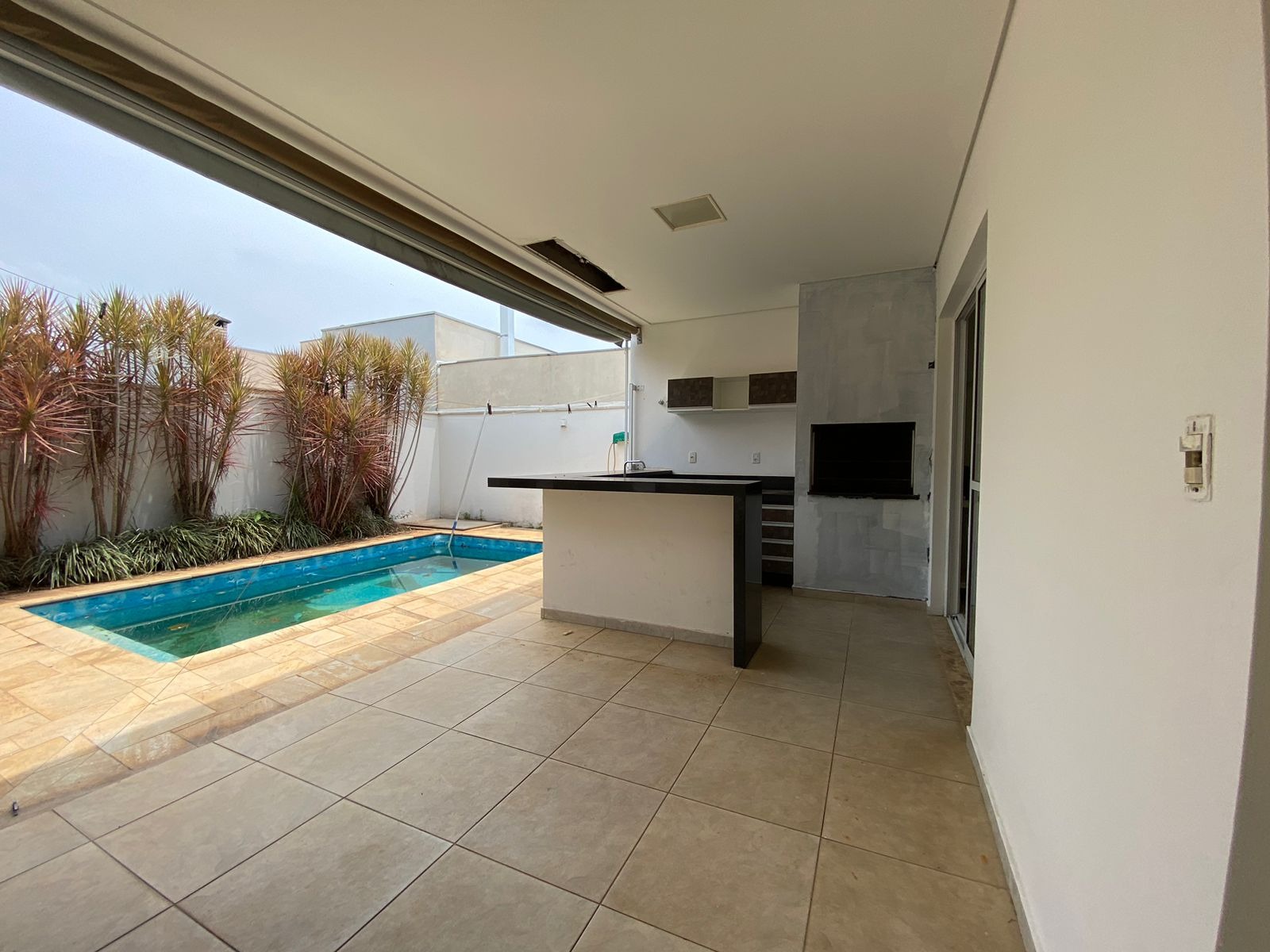 Casa à venda e aluguel com 3 quartos, 296m² - Foto 19