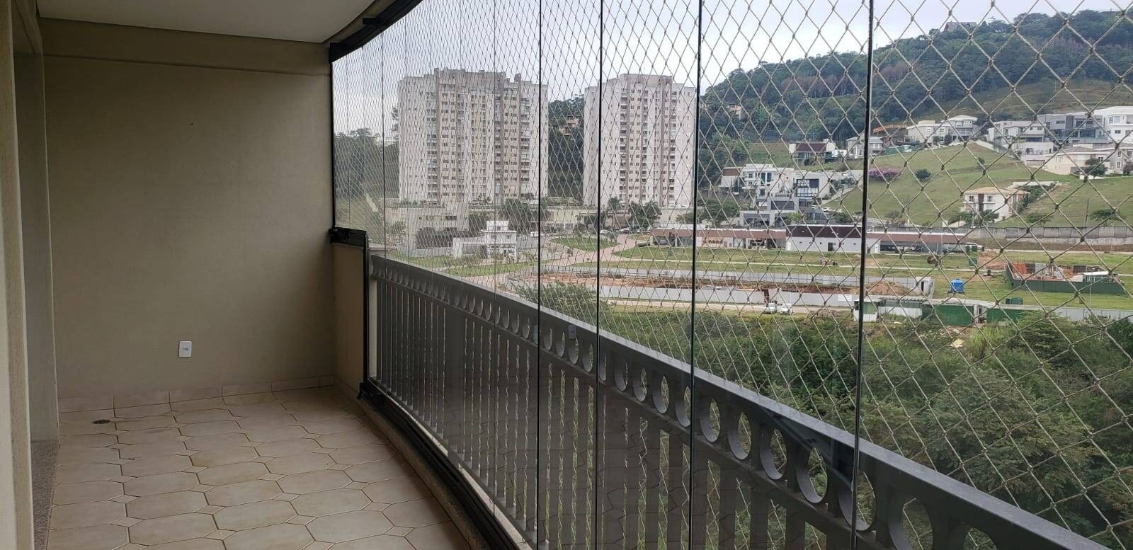 Apartamento impecável com 139m² no Parque Tamboré - Santana de Parnaíba