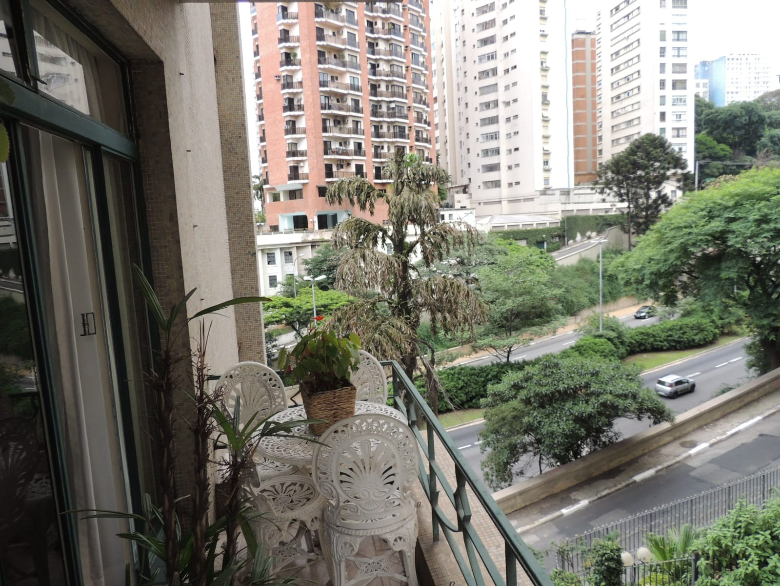 Apartamento com 245 de área pertinho do Masp - SP