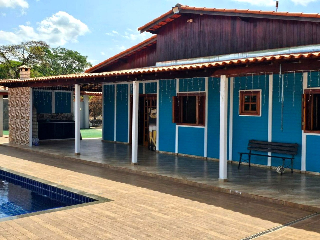 Chácara para venda com 3 suítes - Vila das Cachoeiras