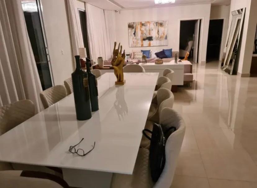 Casa à venda com 4 quartos, 559m² - Foto 11