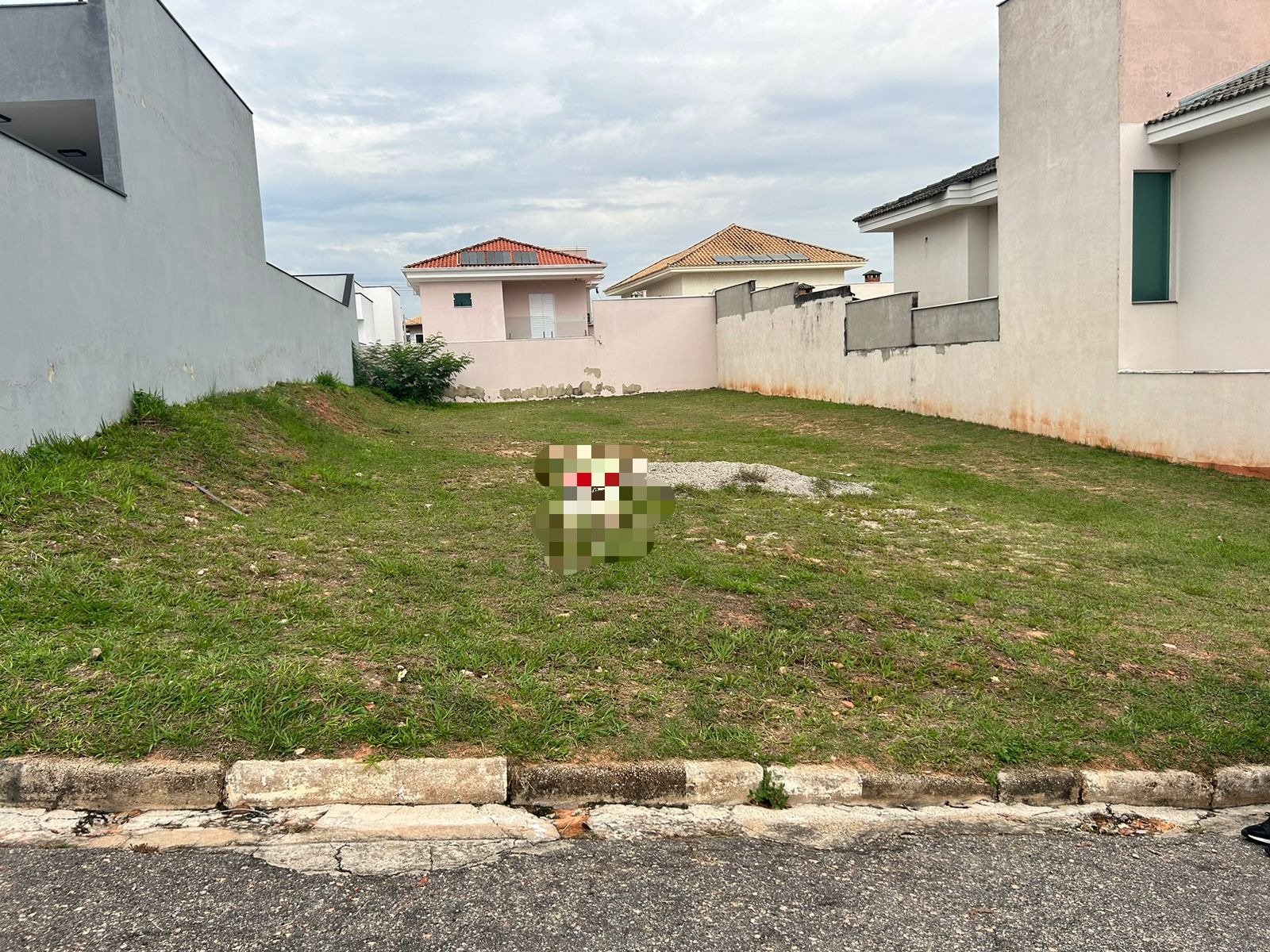 Lote de 427m² Localizado no Condomínio Jardim Ibiti do Paço em Sorocaba.