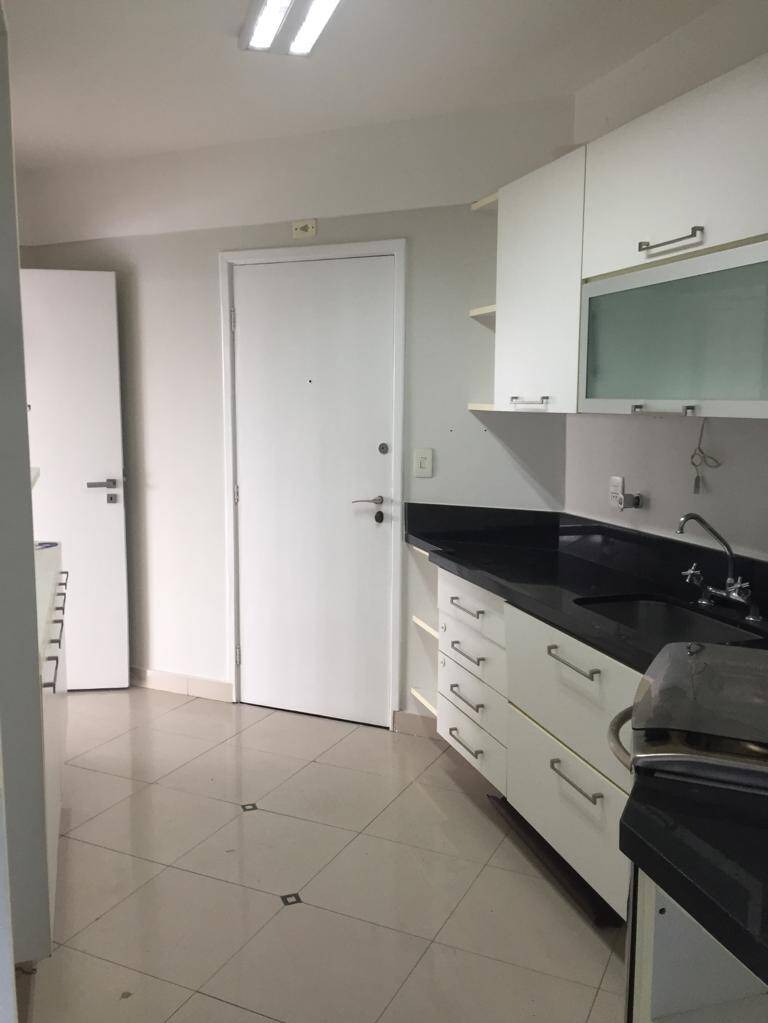 Apartamento para alugar com 2 quartos, 130m² - Foto 1