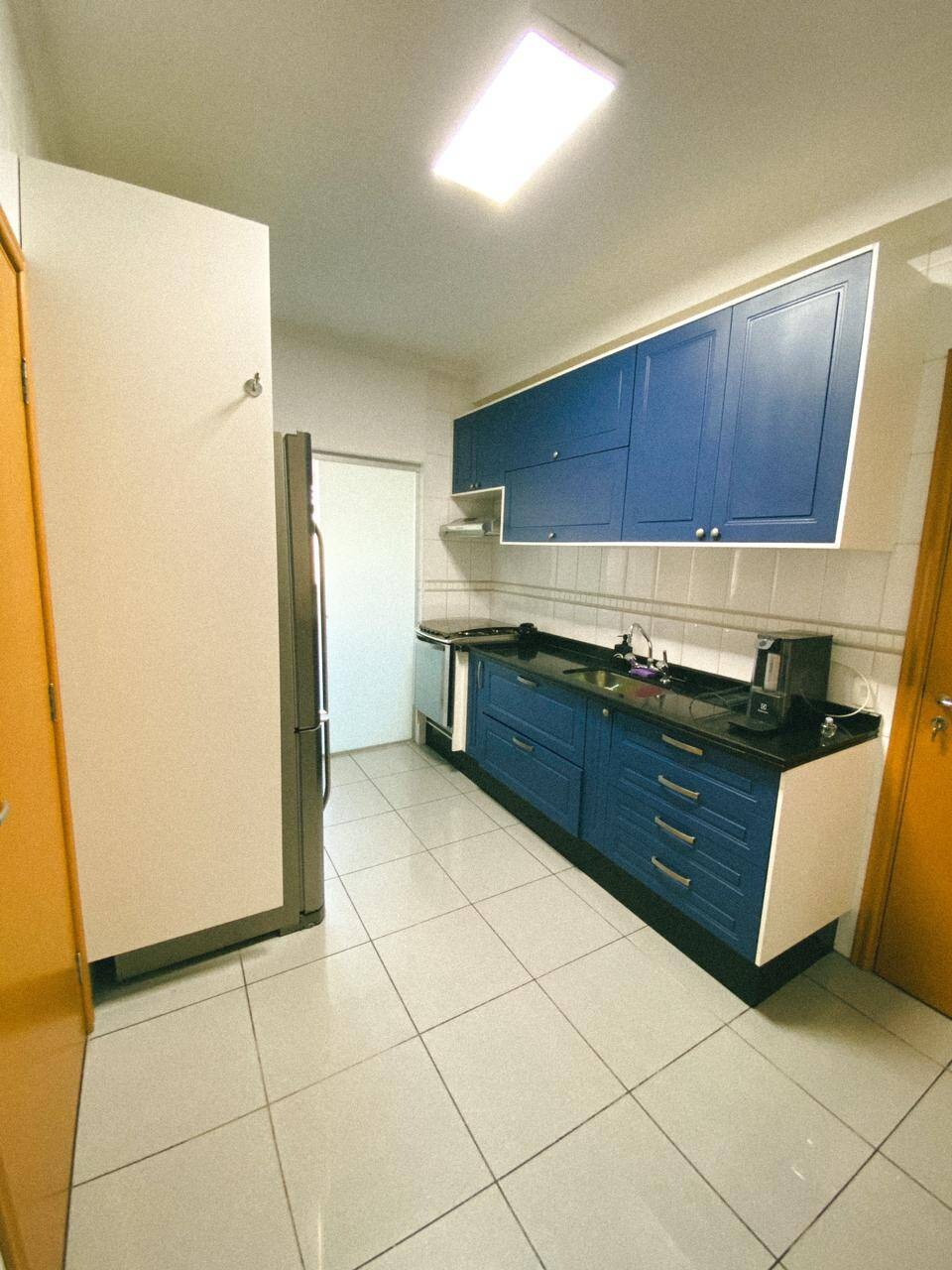 Apartamento para alugar com 3 quartos, 140m² - Foto 4