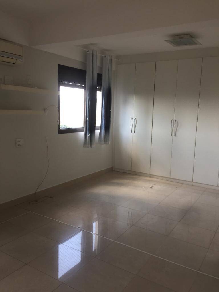 Apartamento para alugar com 2 quartos, 130m² - Foto 13