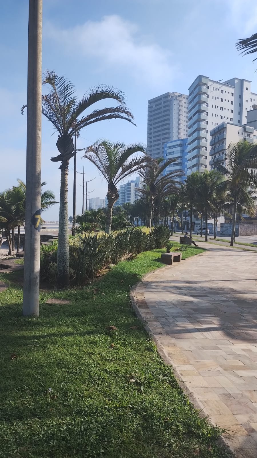 Excelente Sobrado na Praia Grande ? Conforto e Localização Privilegiada a Apenas 3 Quadras do Mar!