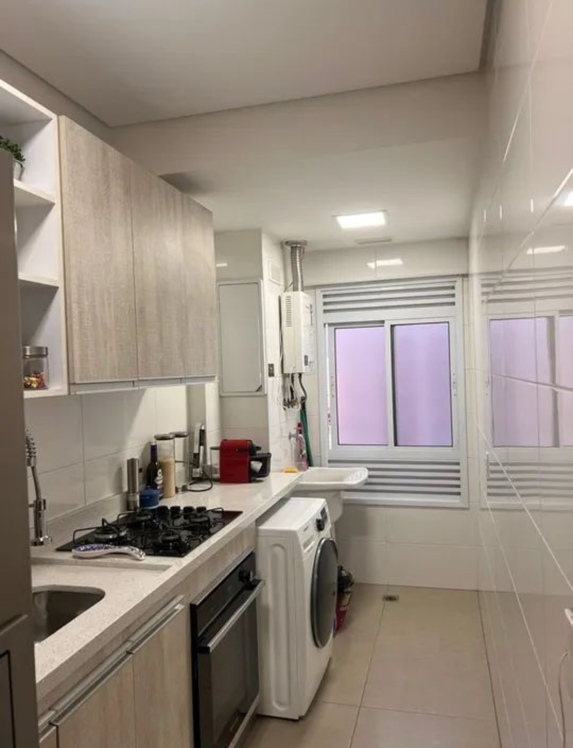 Apartamento à venda com 1 quarto, 52m² - Foto 2