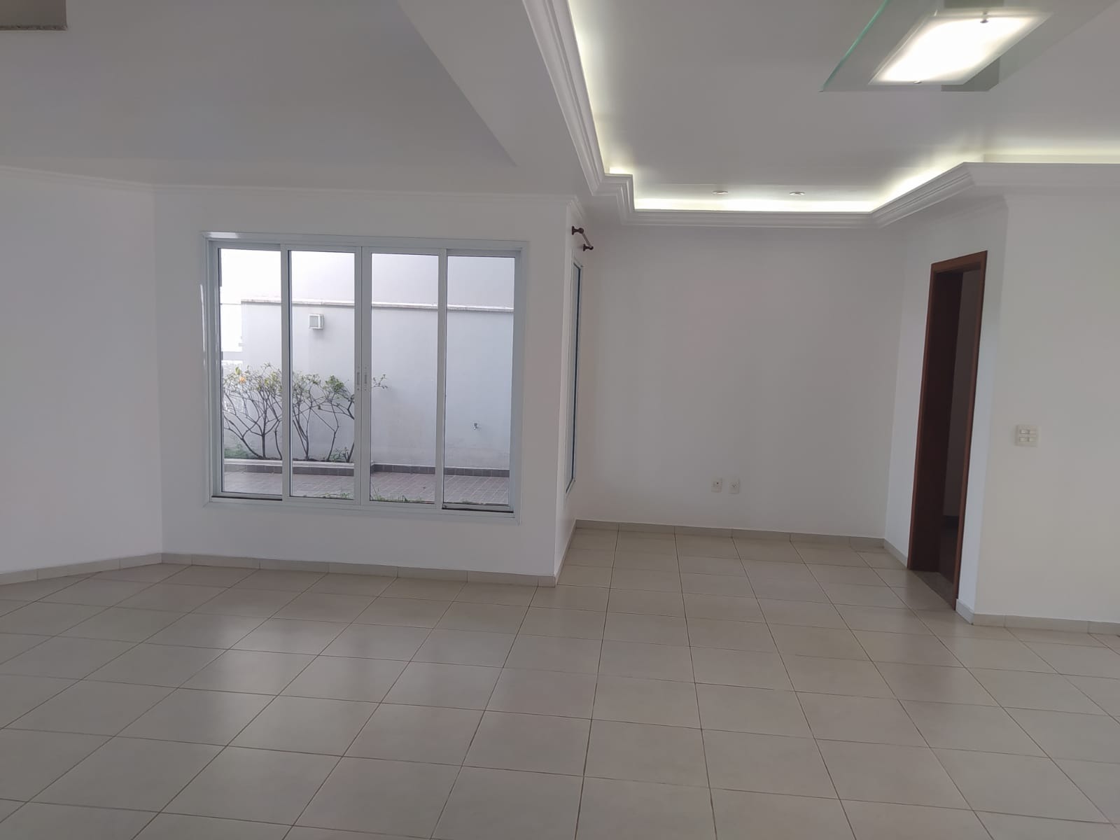 Casa à venda com 4 quartos, 336m² - Foto 12