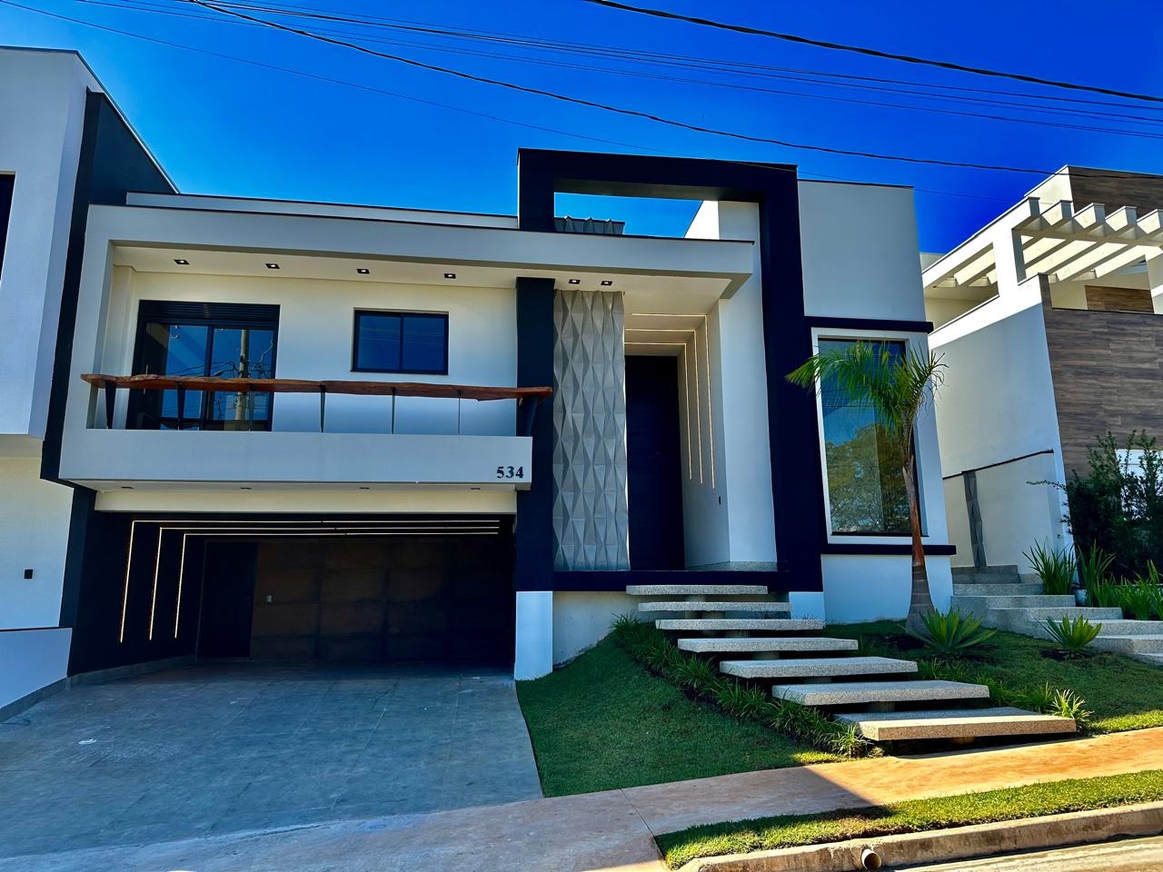 Casa Moderna e Sofisticada com Vista Privilegiada e Lazer Completo no Ibiti Reserva