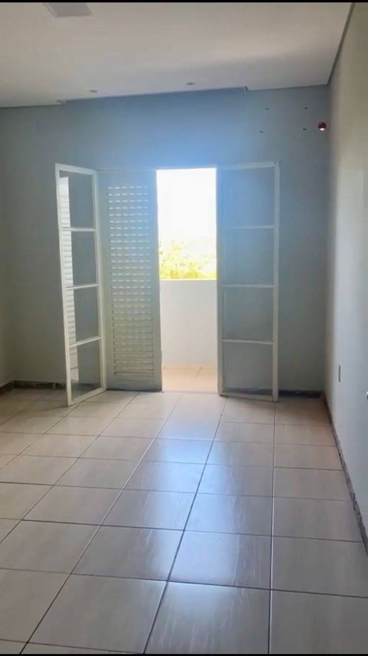 Casa à venda com 4 quartos, 169m² - Foto 9