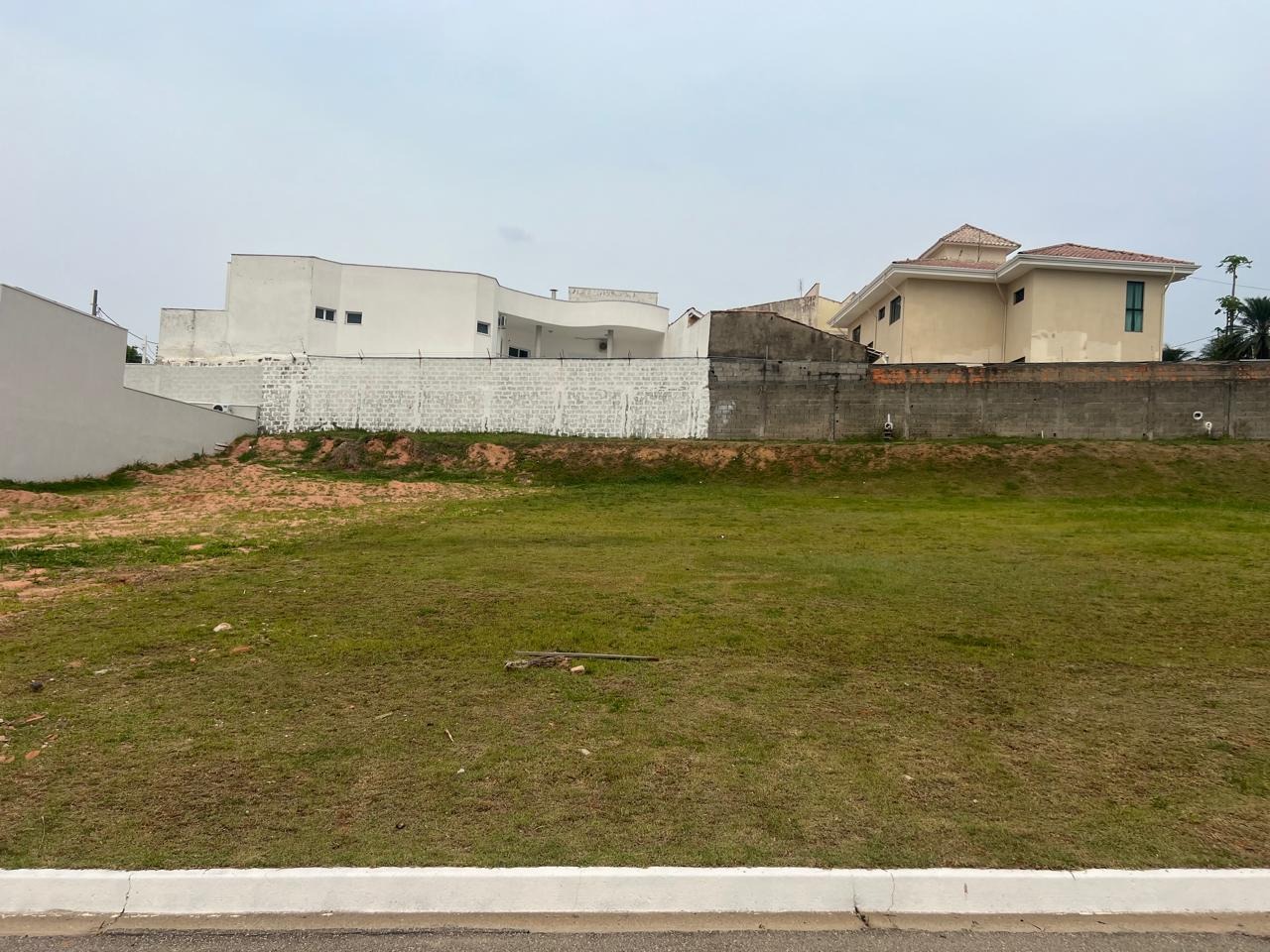 Terreno dos Seus Sonhos no Residencial Jardim Bouganville