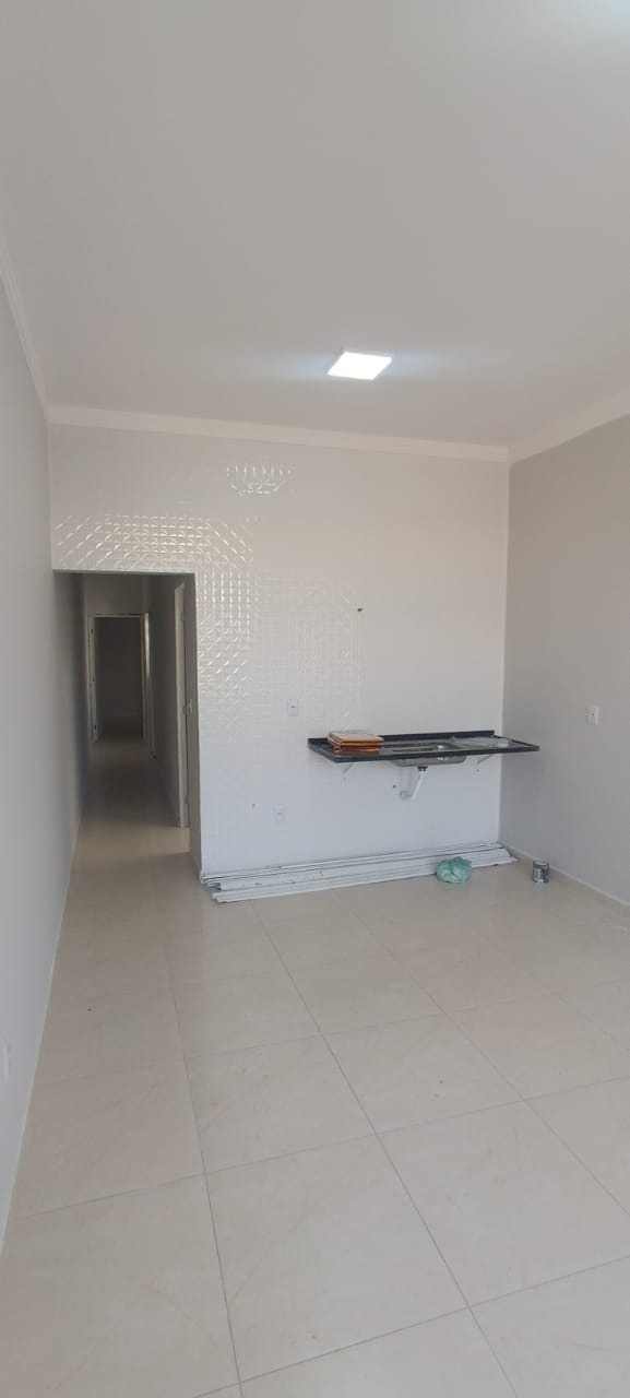 Casa à venda com 2 quartos, 51m² - Foto 4