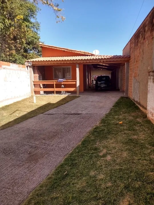 Casa à venda com 1 quarto, 240m² - Foto 1