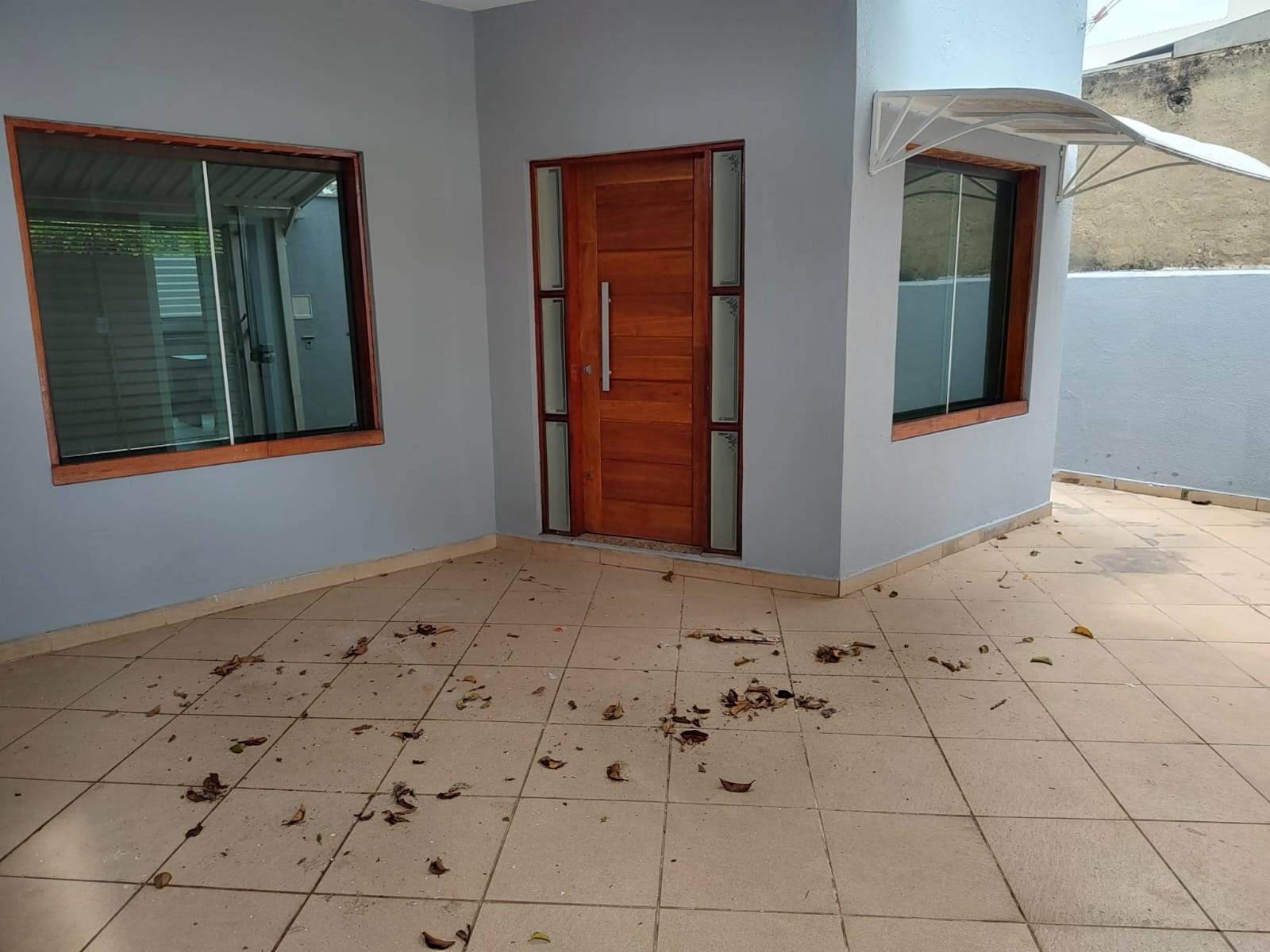 Casa à venda com 3 quartos, 180m² - Foto 2