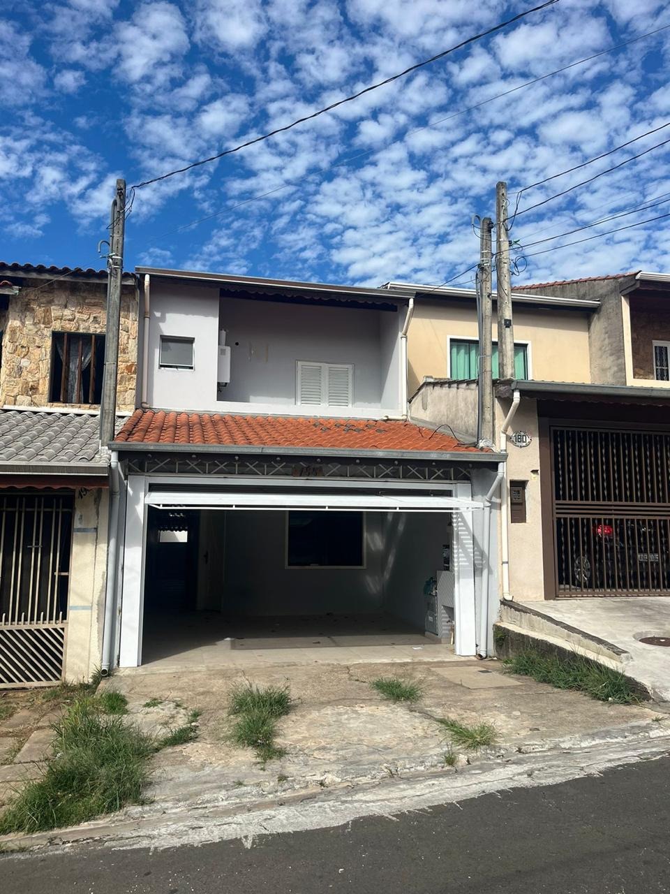 Casa à venda com 4 quartos, 169m² - Foto 1