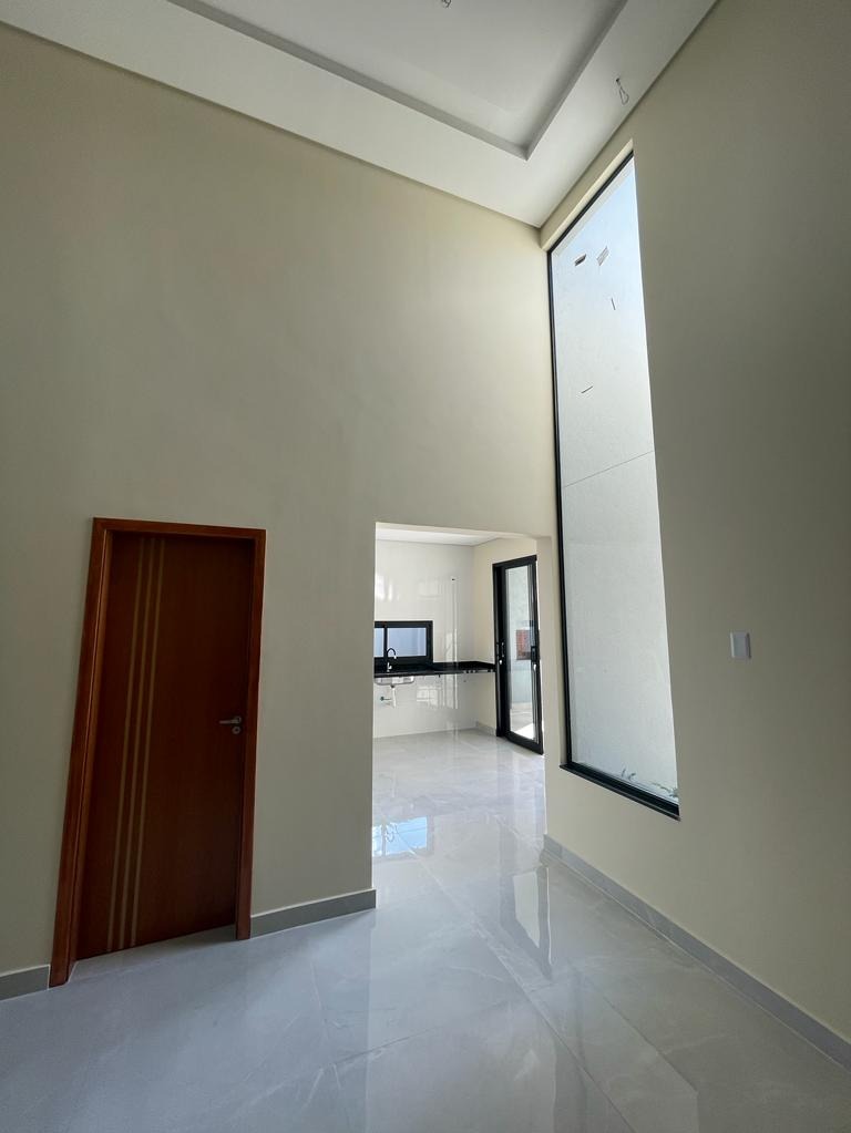 Casa à venda com 3 quartos, 169m² - Foto 3