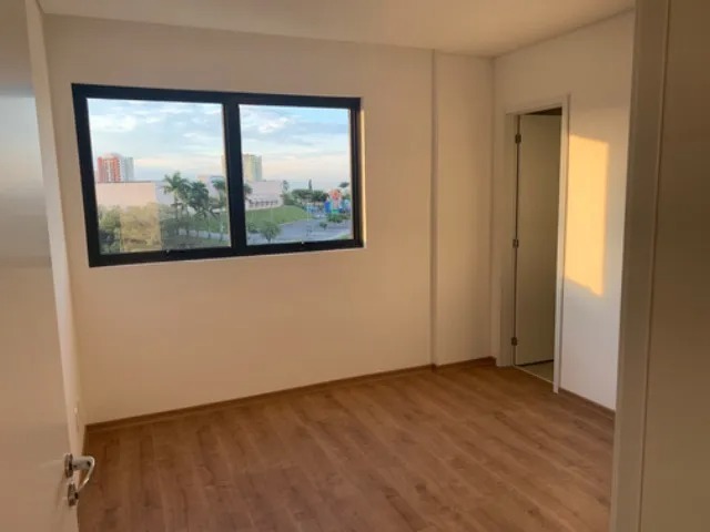 Apartamento à venda com 2 quartos, 72m² - Foto 9