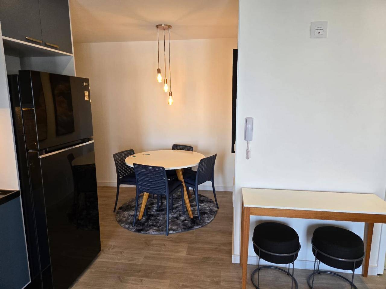 Apartamento à venda com 2 quartos, 57m² - Foto 2