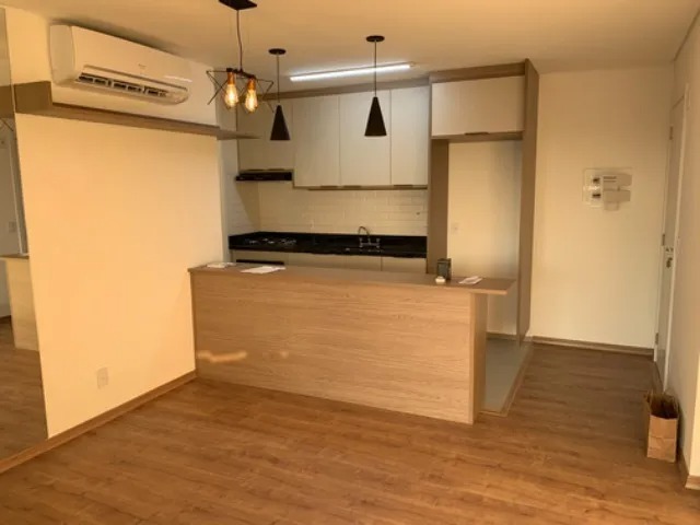 Apartamento à venda com 2 quartos, 72m² - Foto 4