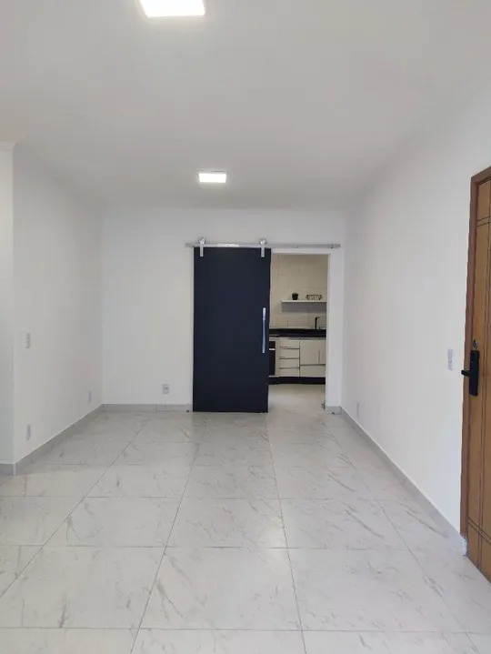 Apartamento à venda com 2 quartos, 69m² - Foto 4