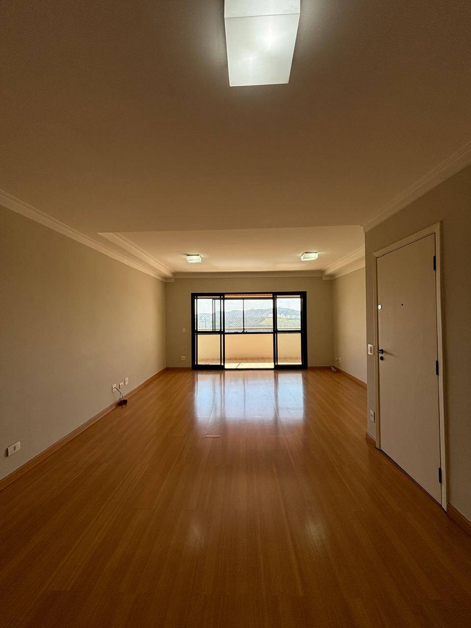 Apartamento com 3 Dormitórios e 3 Vagas em Alphaville, Barueri - Frente à Pista de Caminhada