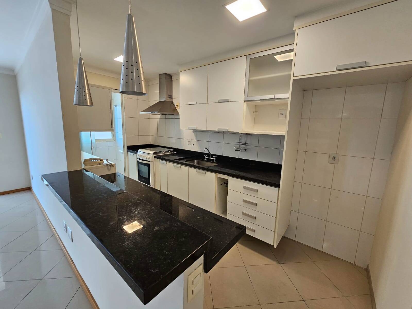 Apartamento à venda e aluguel com 2 quartos, 90m² - Foto 15