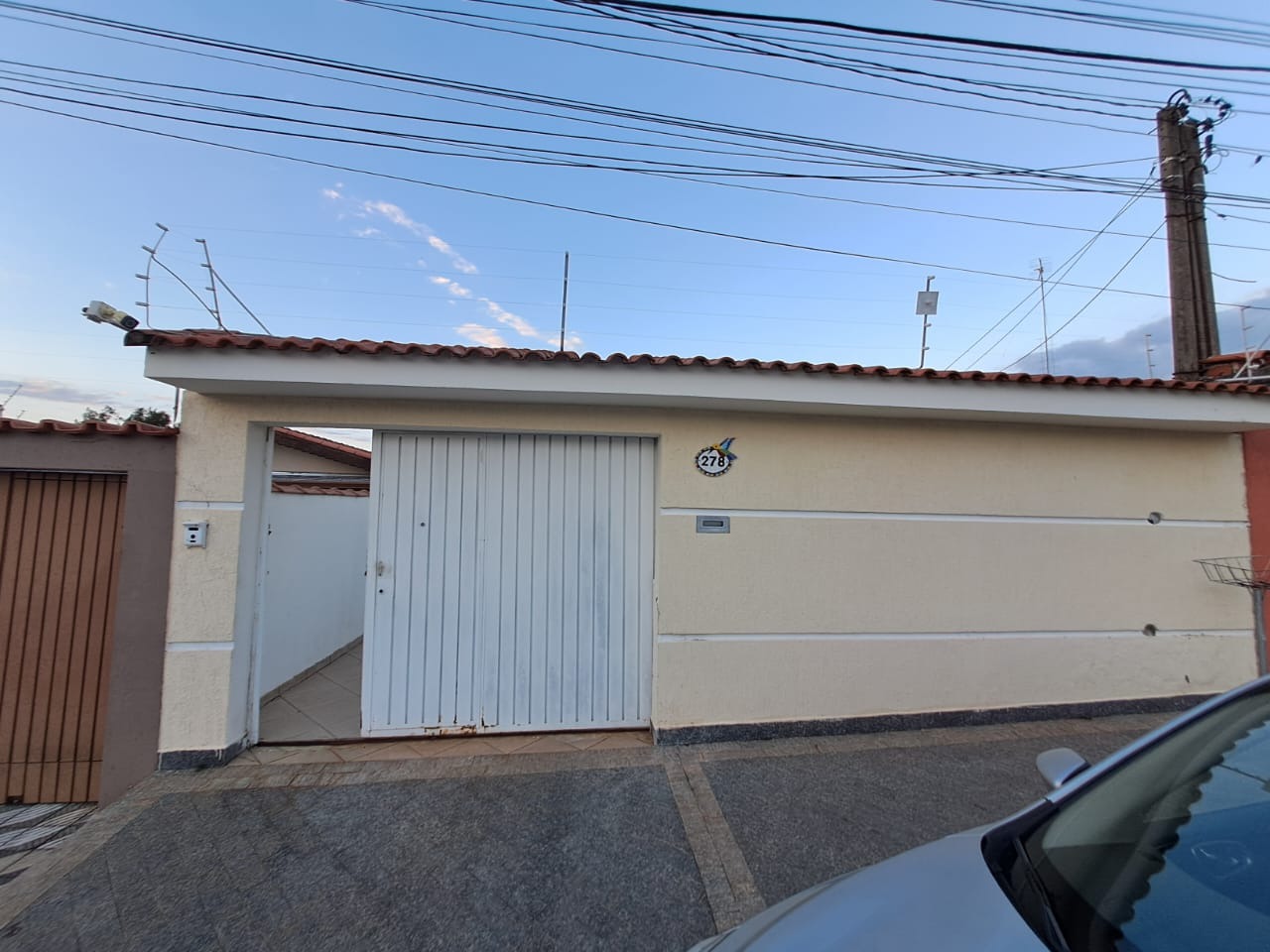 Casa à venda com 3 quartos - Foto 1