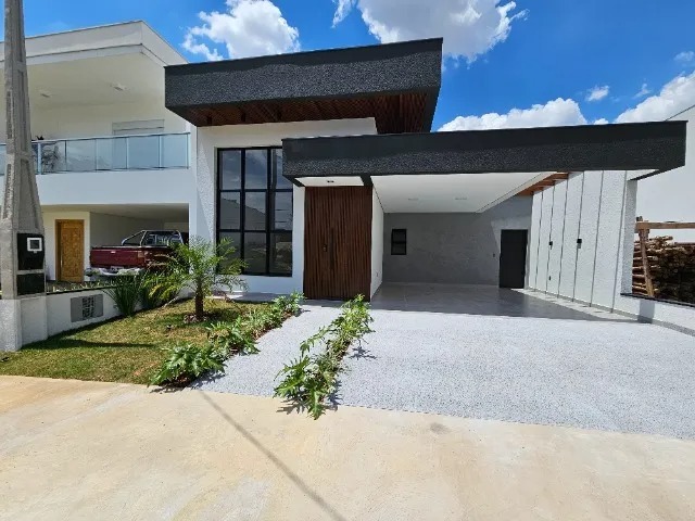 Casa Térrea de Alto Padrão à Venda no Condomínio Residencial Flores, Votorantim - 3 Suítes, Piscina e Móveis Planejados